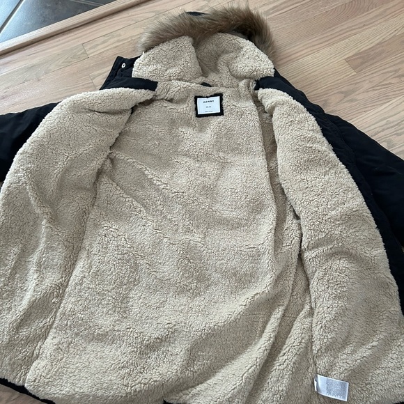 Brand new with tags Old Navy winter jacket. - Picture 3 of 5